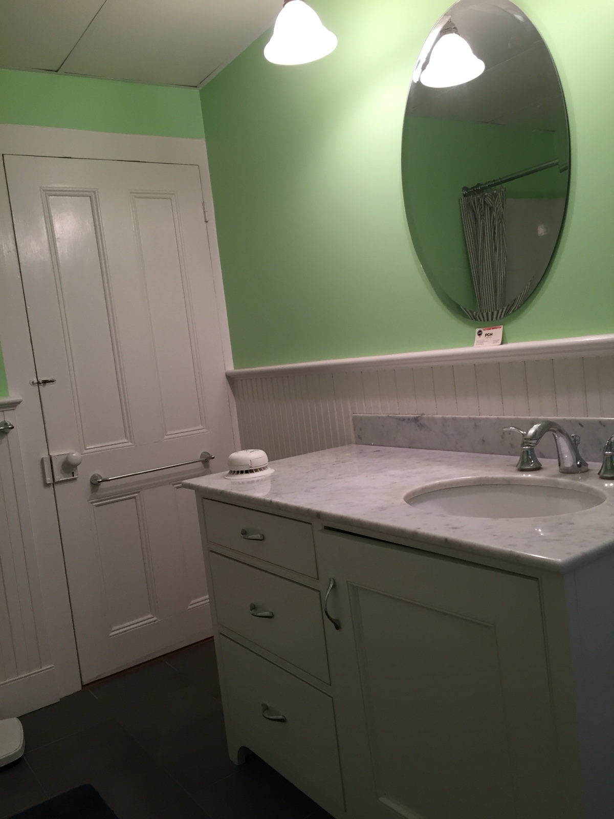 Bathroom before 3